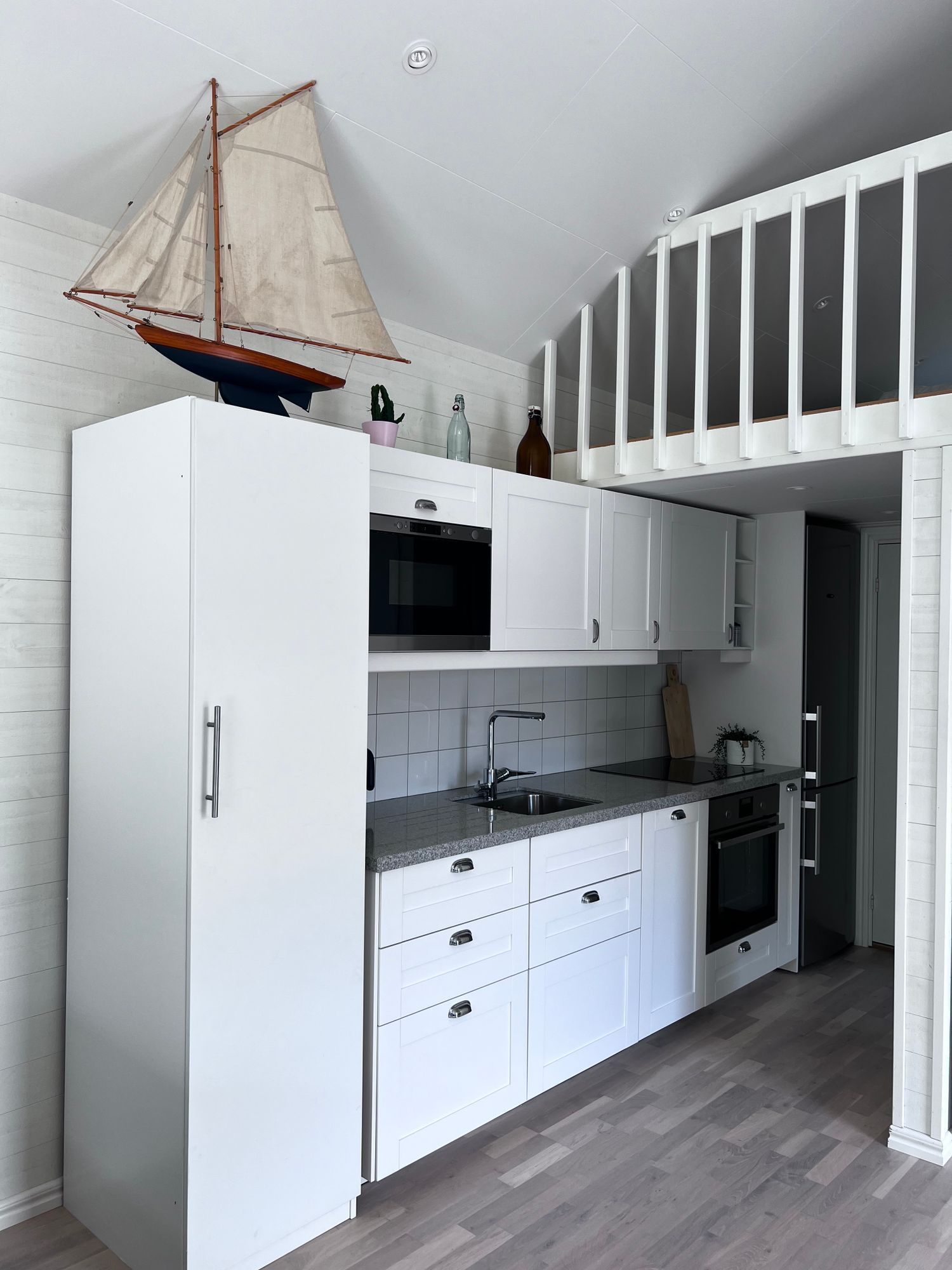 Hus byggt 2017 på 39 kvm med sovloft på Skaftö! – bild 11 av 14