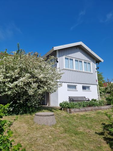 Stuga i Hamburgsund med 6 bäddar #29258