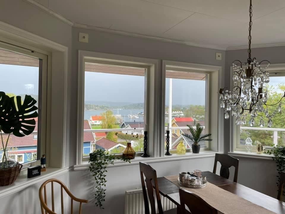 Havsutsikt nära badplats – bild 9 av 24
