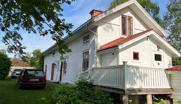 Hus med sjöutsikt i vackra Grangärde