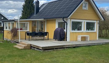 Stuga med närhet till bad, natur och cykelbana