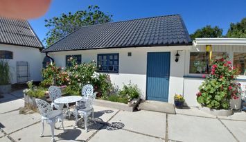 Rosdala gård: trivsamt gästhus i Skånelänga, 2+2