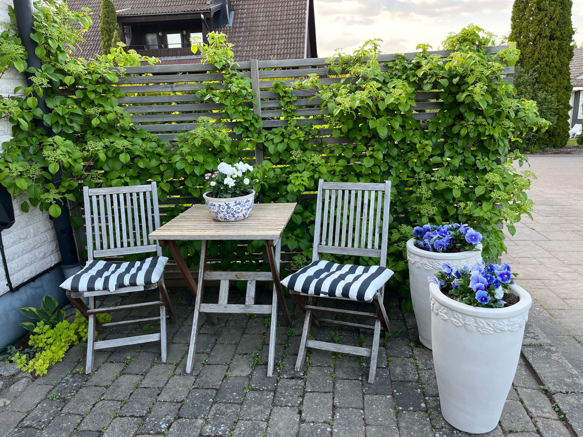 Villa med trädgård – bild 7 av 15