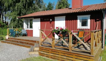 Charmig Stuga vid sjön Tisaren