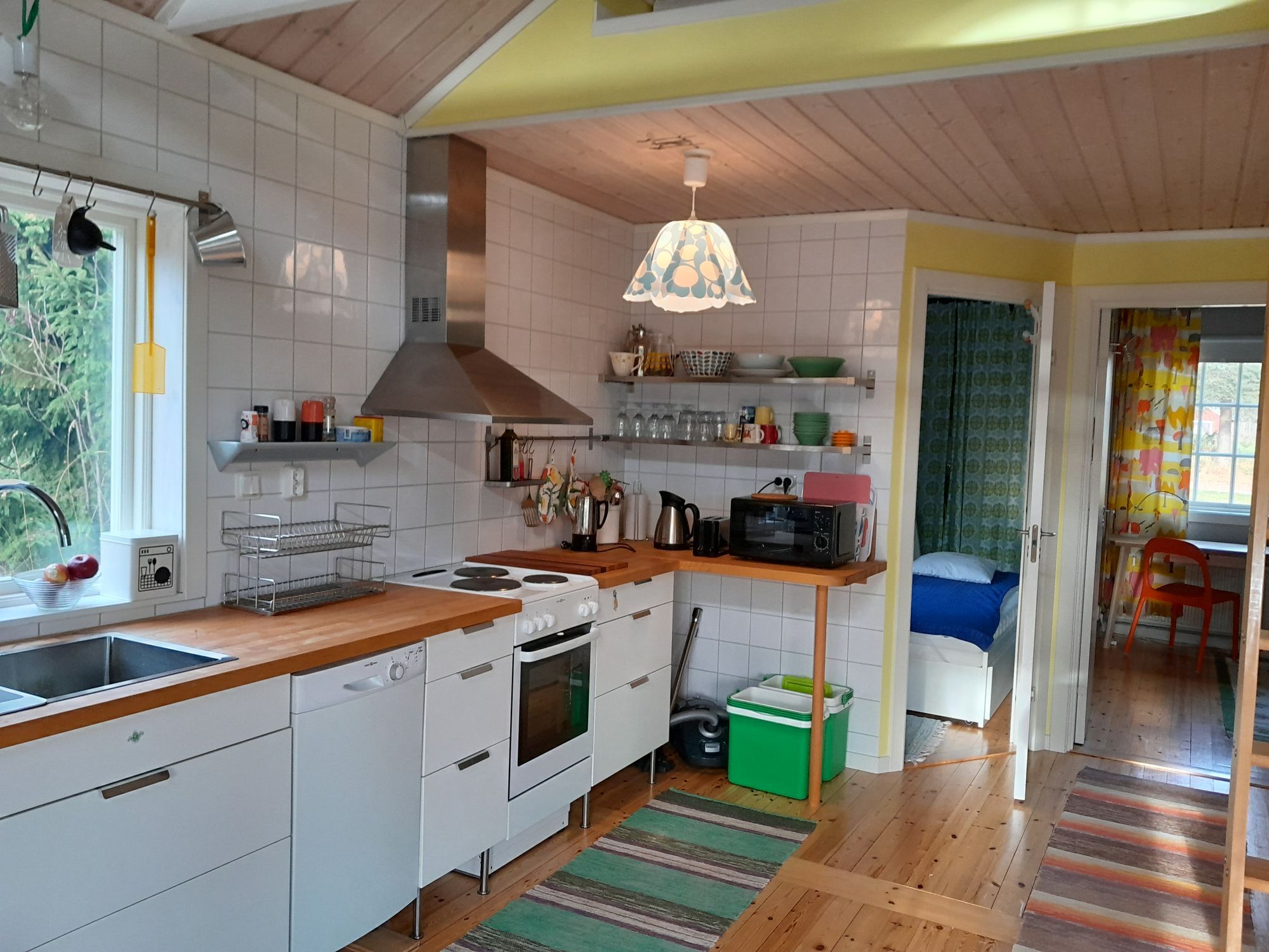 Mysig stuga vid Orsasjön, nära Orsa Grönklitt – bild 5 av 14