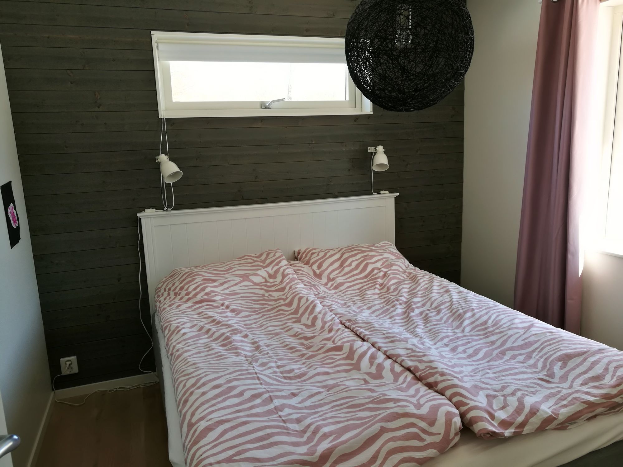 Modernt havsnära hus med hög standard och badtunna – bild 10 av 24