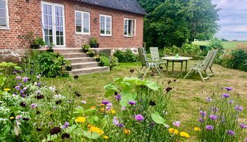 Fräsch charmig Österlenlänga för stora grupper