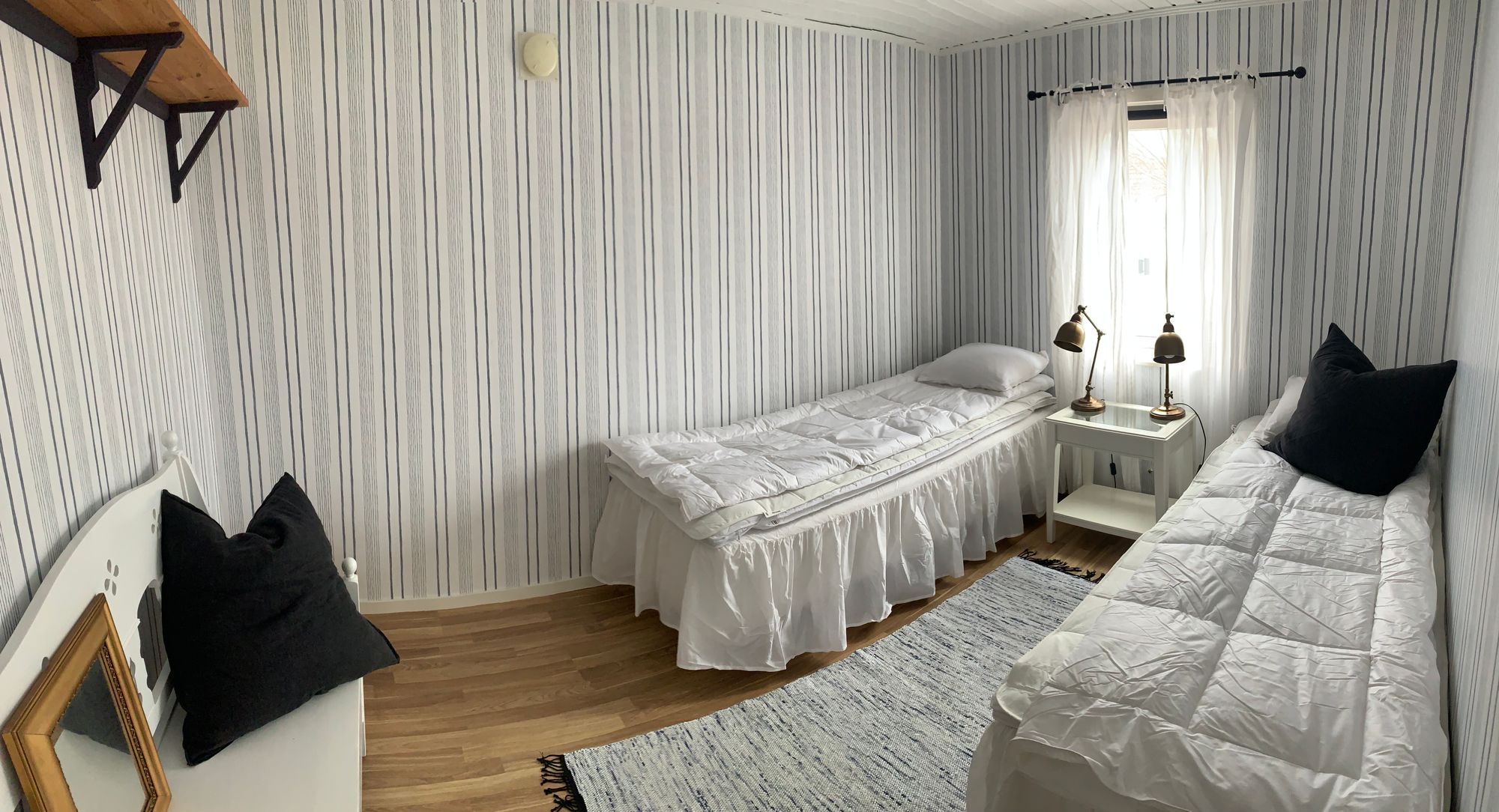 Havsnära fritidshus med mysig atmosfär. – bild 6 av 10