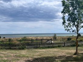 Stort hus på Gotland vid havet