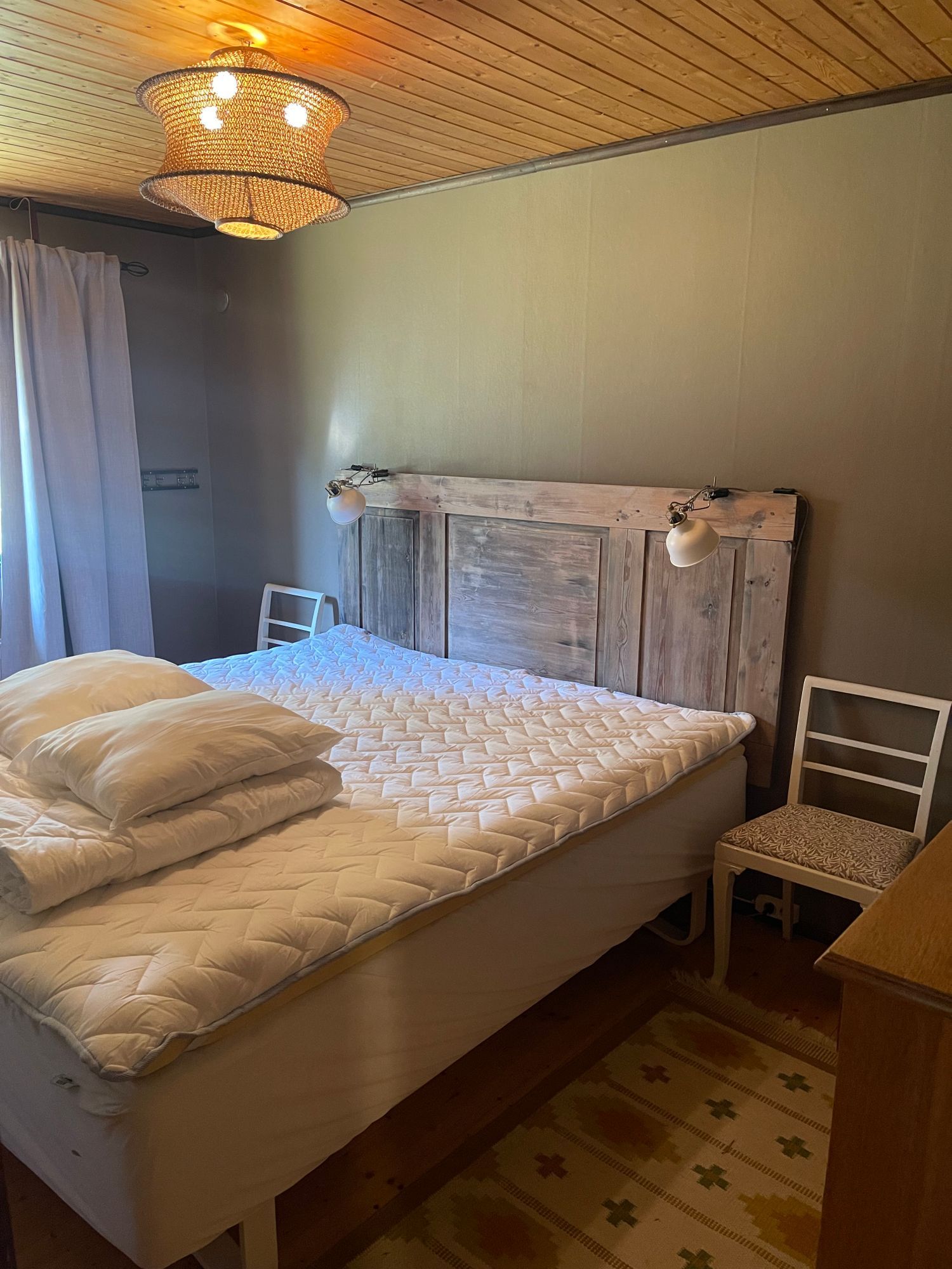 Stuga nära skog och hav – bild 3 av 17