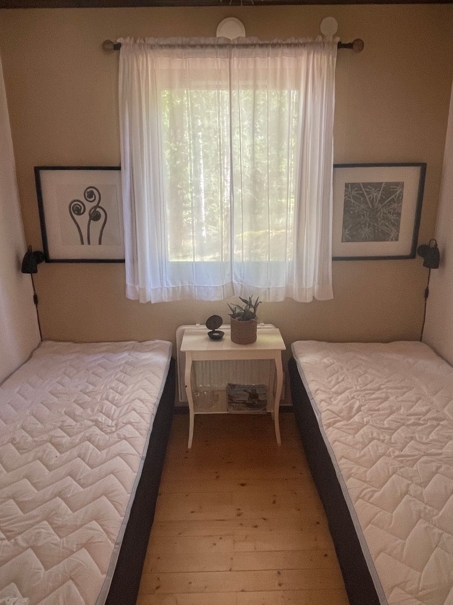 Stuga nära skog och hav – bild 9 av 17
