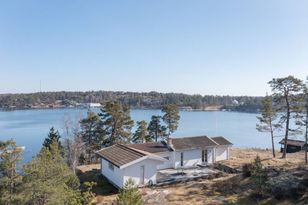 Spektakulär sjötomt, egen bastu, panorama utsikt