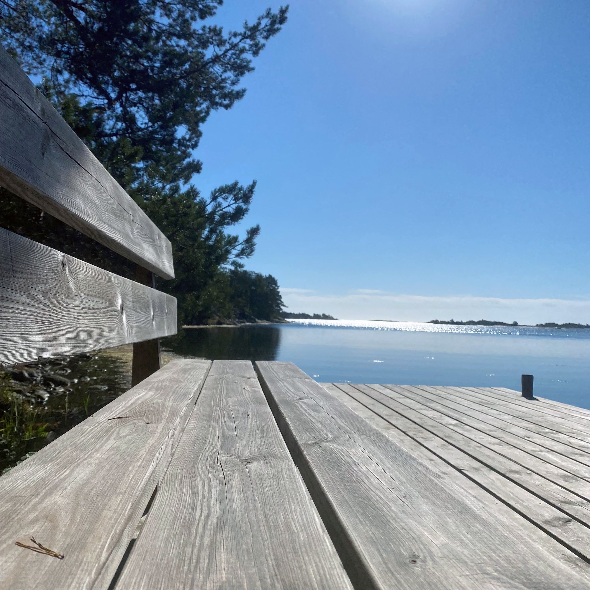 Modernt fritidshus i magisk ytterskärgård – bild 6 av 24