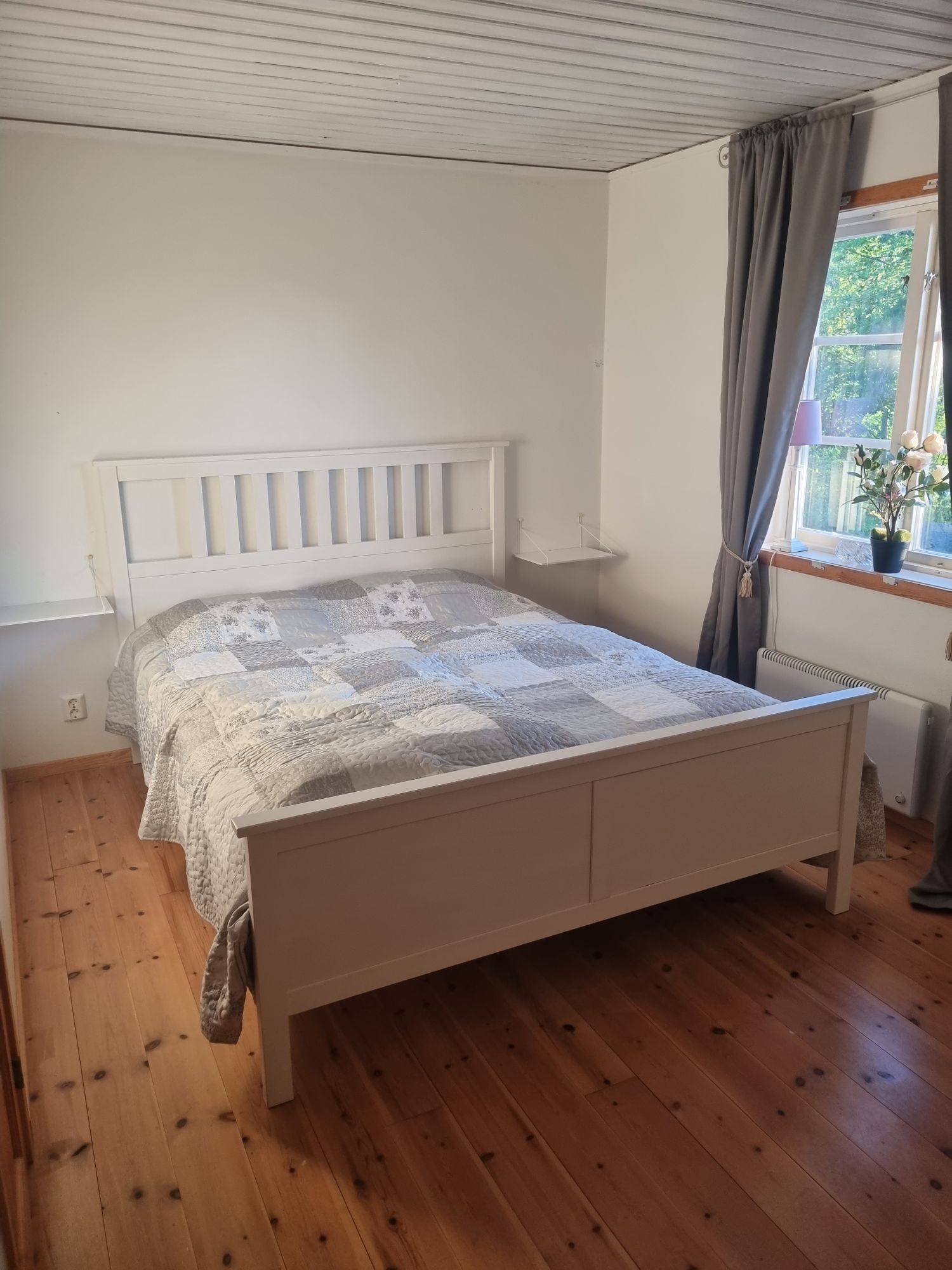 Hus med havsutsikt och egen brygga – bild 4 av 13