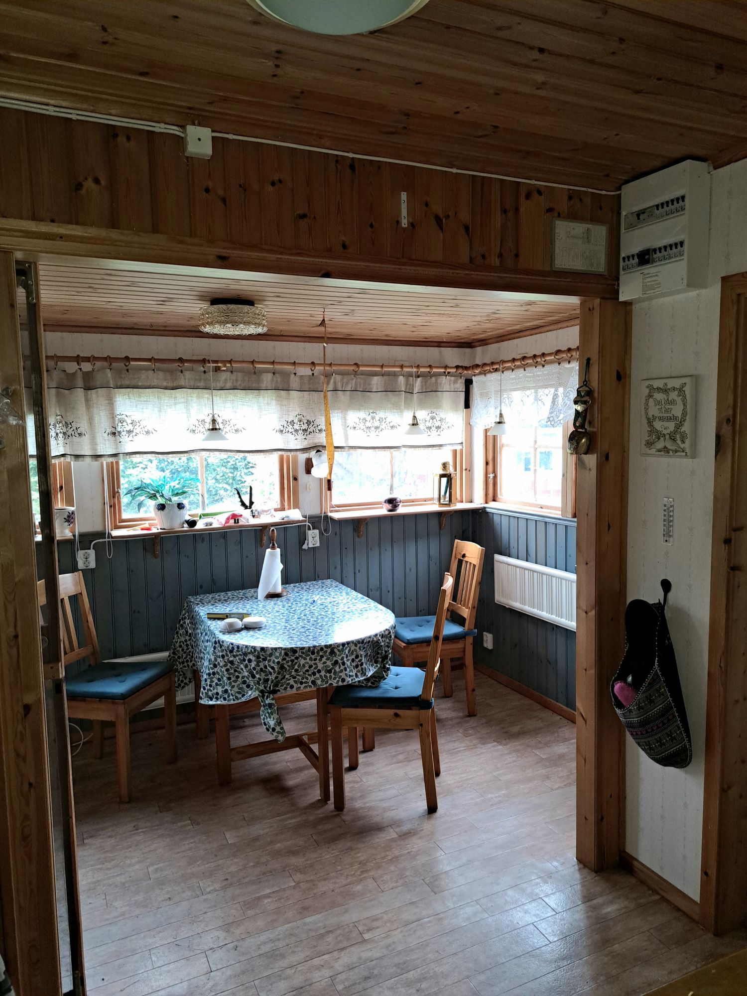 Naturnära sommarstuga i Hedesunda, Gästrikland – bild 5 av 7