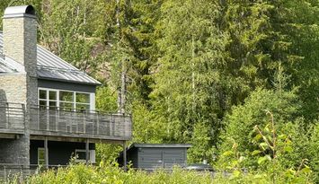 Modern fjällstuga, rofyllt läge med otrolig utsikt