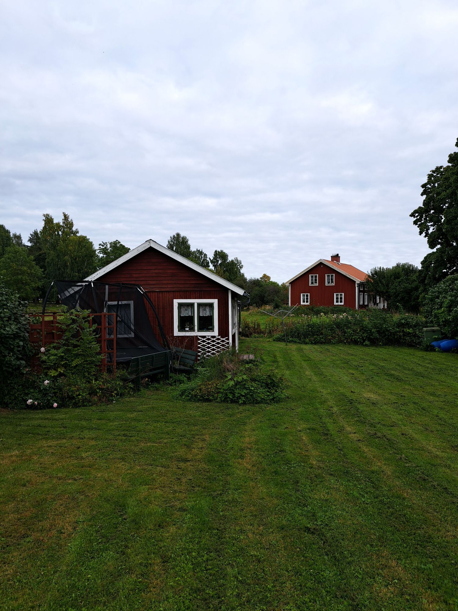Naturnära sommarstuga i Hedesunda, Gästrikland – bild 4 av 7