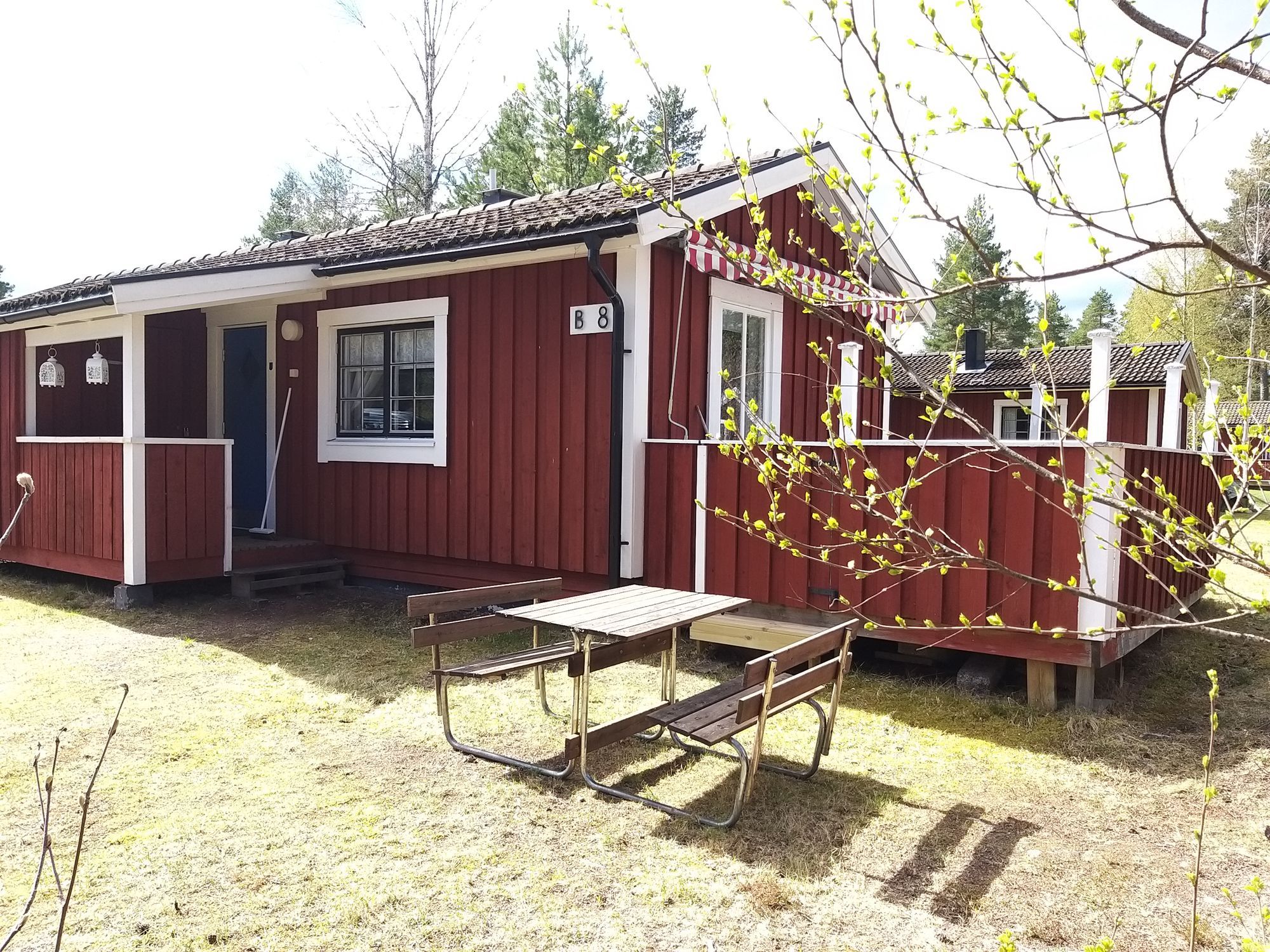 Mysig stuga på Sollerön🏡 250 m till Morgondoppet! – bild 10 av 24