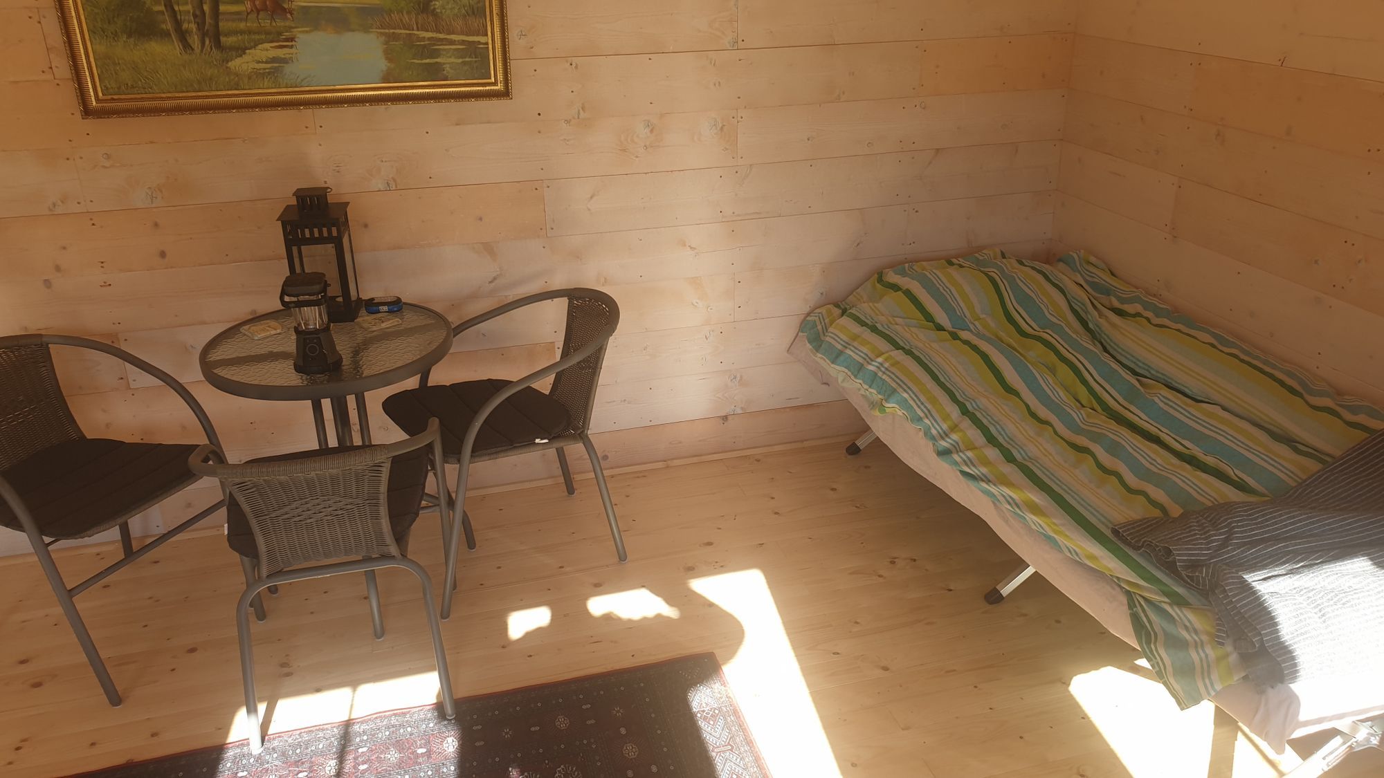 Mysig stuga i naturidyll – bild 7 av 17