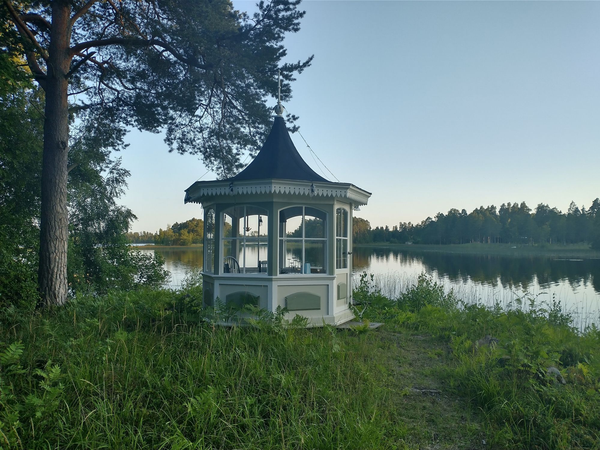 Hus med sjötomt, 10bäddar, möblerad brygga – bild 3 av 18