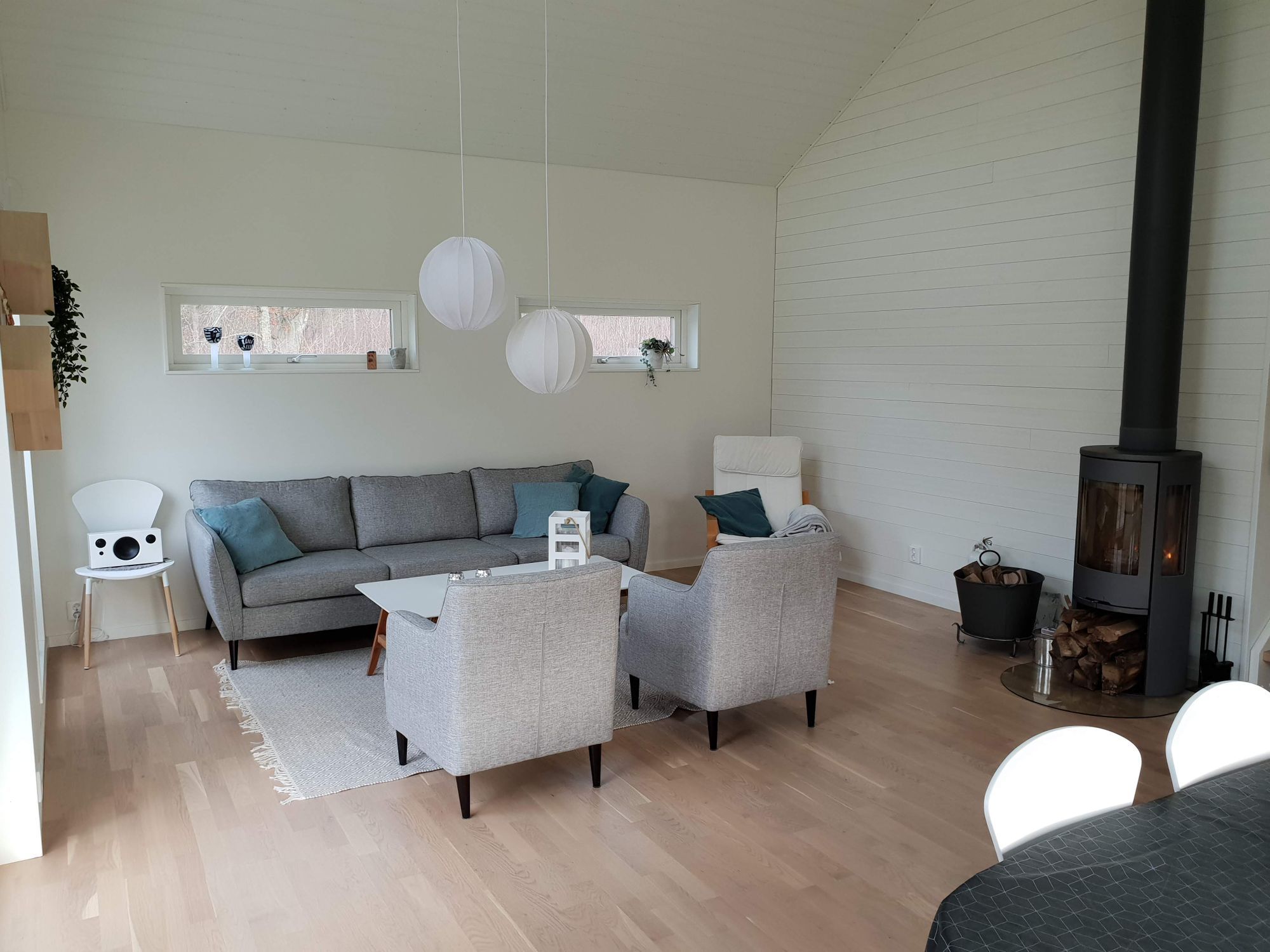 Modernt havsnära hus med hög standard och badtunna – bild 8 av 24