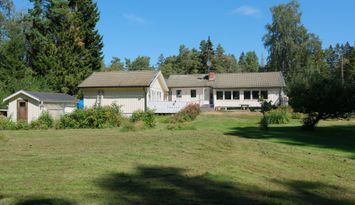 Havsnära fritidshus i Grisslehamn, 10-personer.