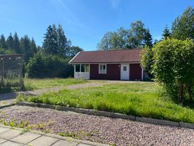 Mysig stuga på hästgård