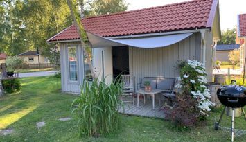 Attefallsstuga med stor tomt