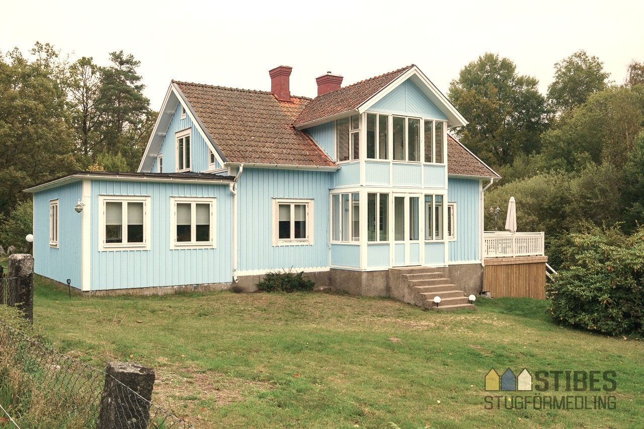 Familjevänligt rymligt hus vid sjö och skog. – bild 6 av 24