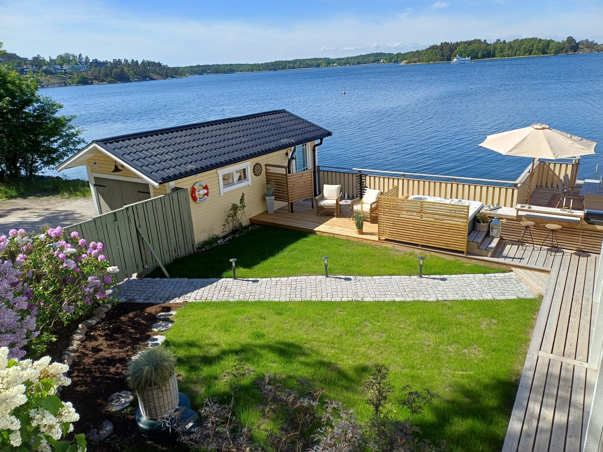 Villa Vågskvalp – Paradiset i Stockholm skärgård – bild 18 av 24