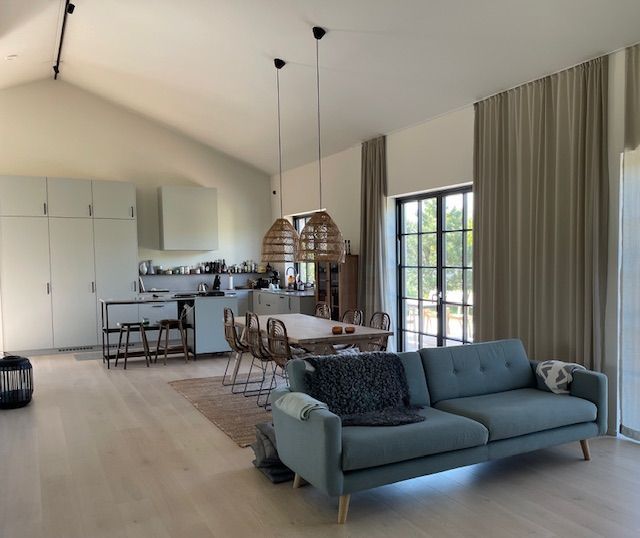 Modernt sommarhus i hjärtat av Ljugarn, Gotland – bild 4 av 11