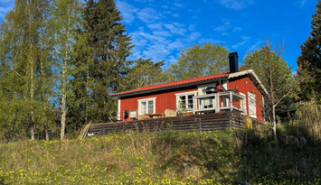 Stuga / torp nära Mälaren utanför Mariefred
