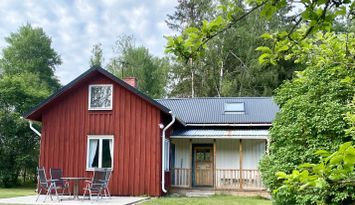 Stuga 3min från sjön