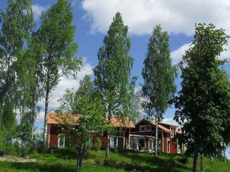Fint hus med egen brygga