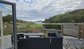 Strandnära hus på Instön Marstrand