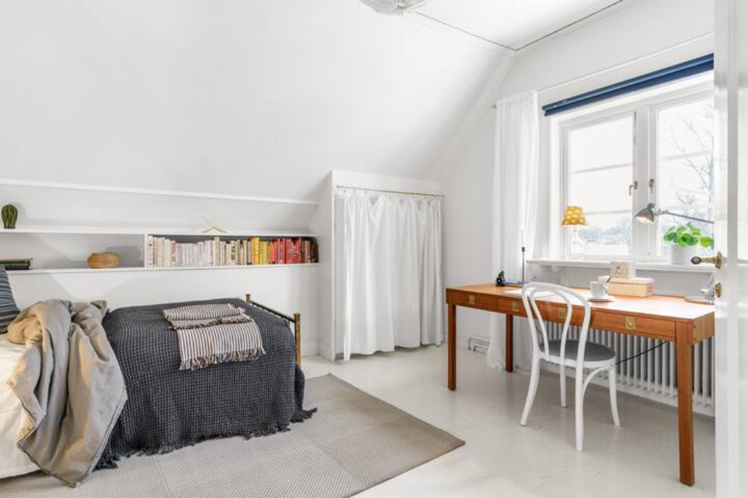 Stor villa ett stenkast från stranden i Äppelviken – bild 9 av 9