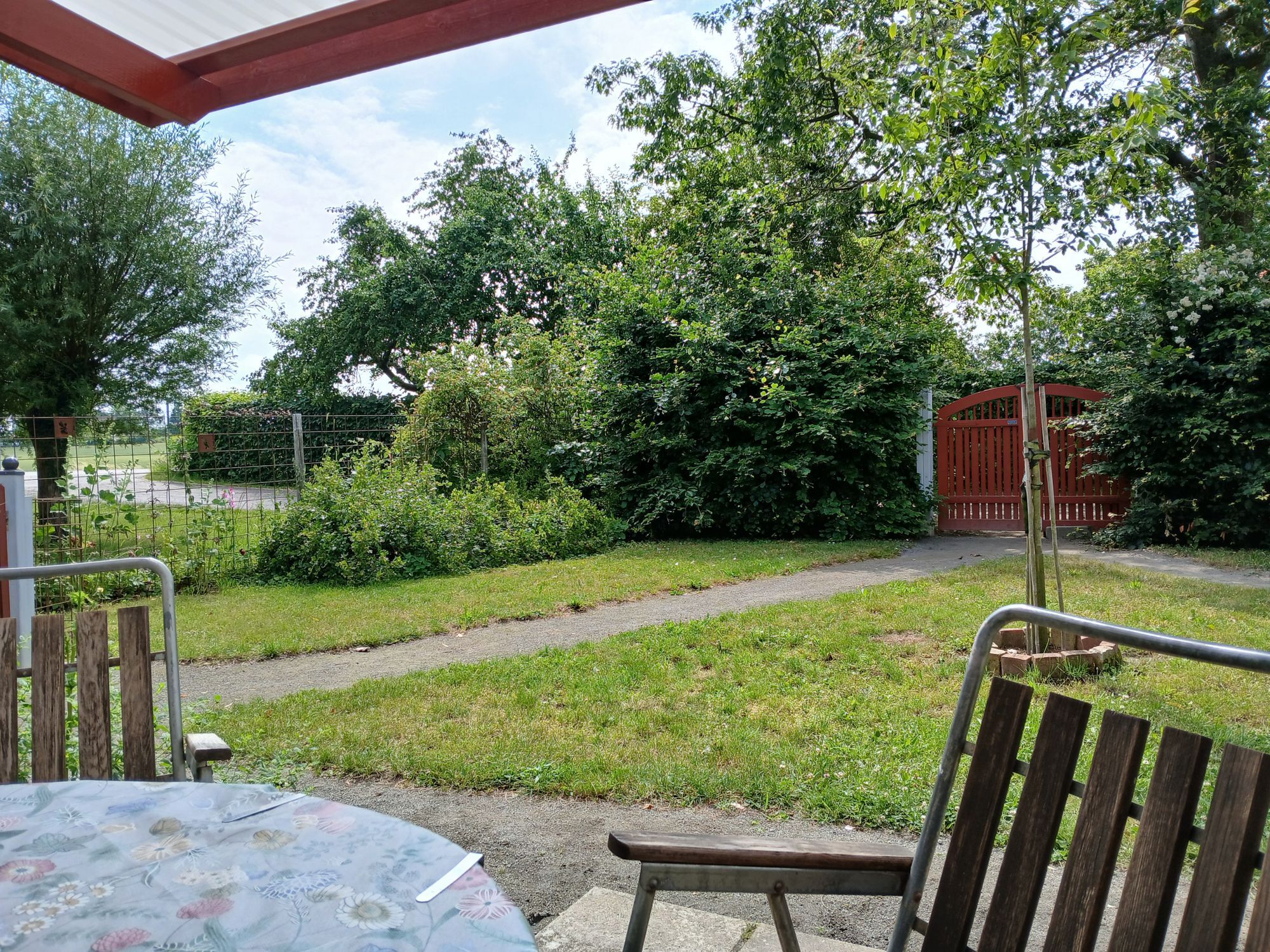 Österlen, charmig stuga med trädgård – bild 5 av 24