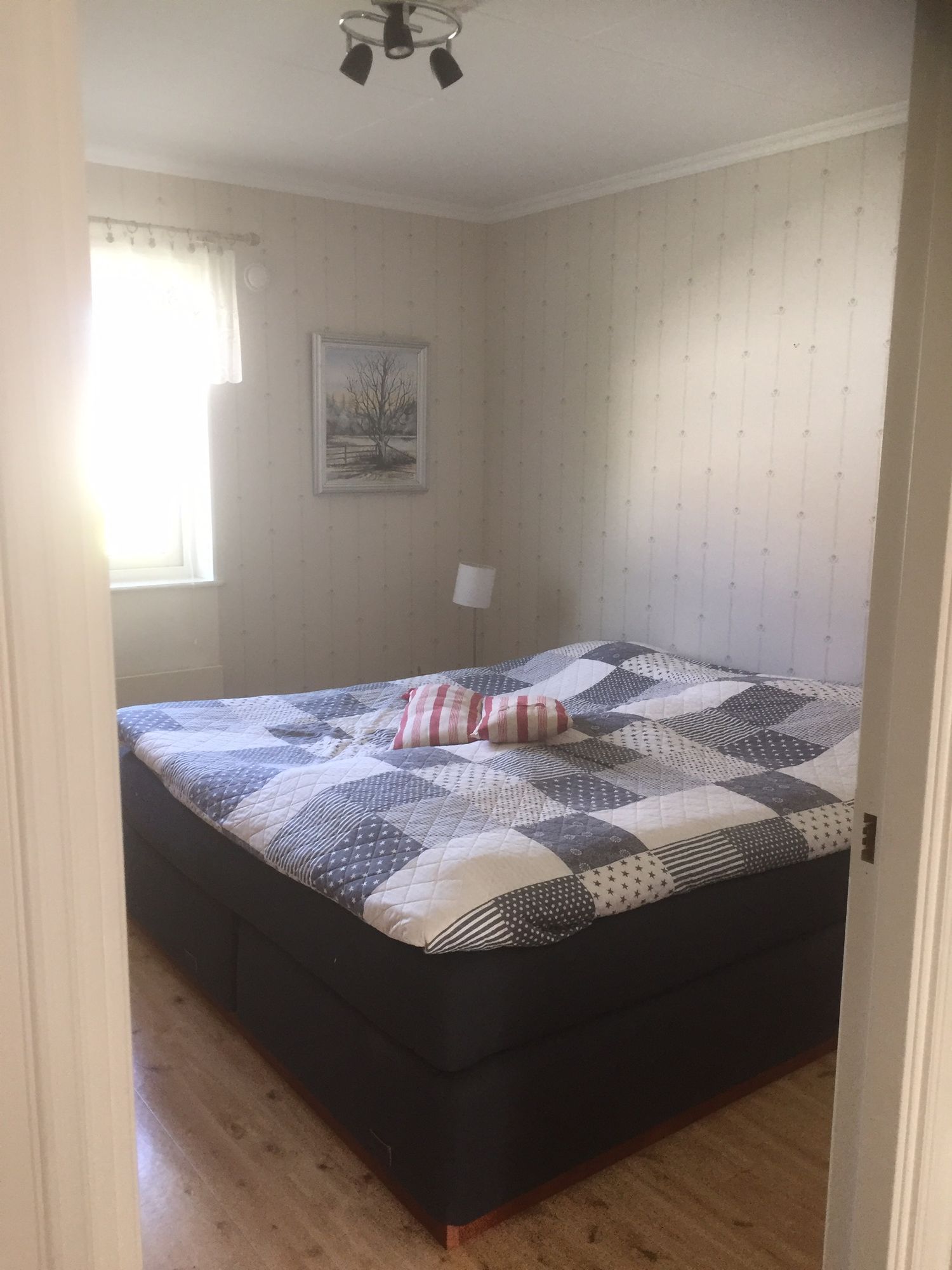 Sjönära villa i fårösund – bild 4 av 11