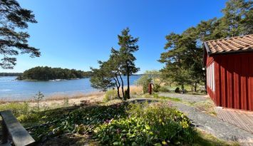 Sjöställe på mindre ö mitt i Stockholms skärgård!
