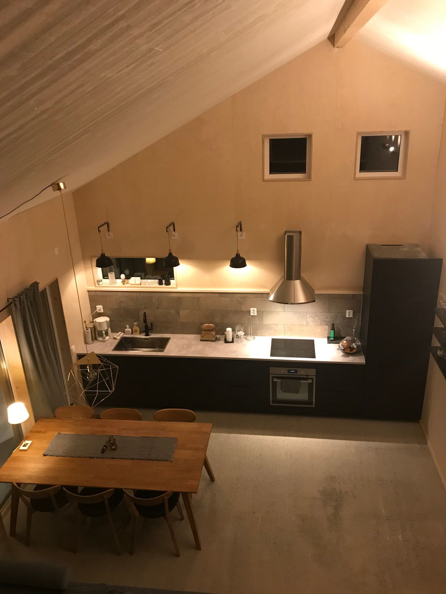 Mysig stuga i Kittelfjäll med fantastisk utsikt – bild 8 av 24