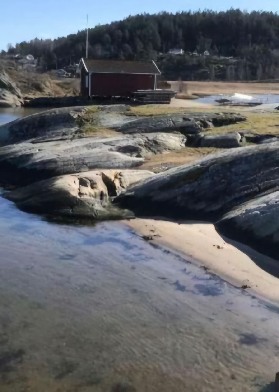 Mysig stuga med centraltläge nära havet – bild 19 av 19