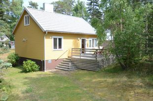 Large cottage near the sea and port at Äspet, Åhus