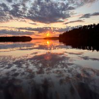 Stuga med fiskebåt 40 min från Stockholm