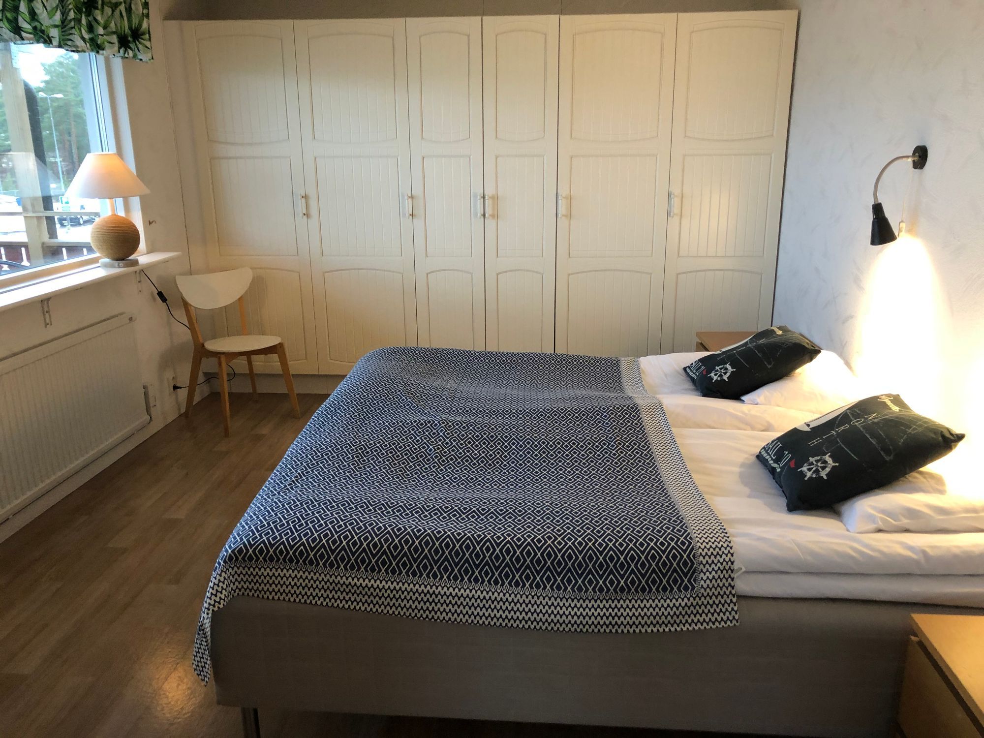 Stor villa med havsutsikt – bild 2 av 10