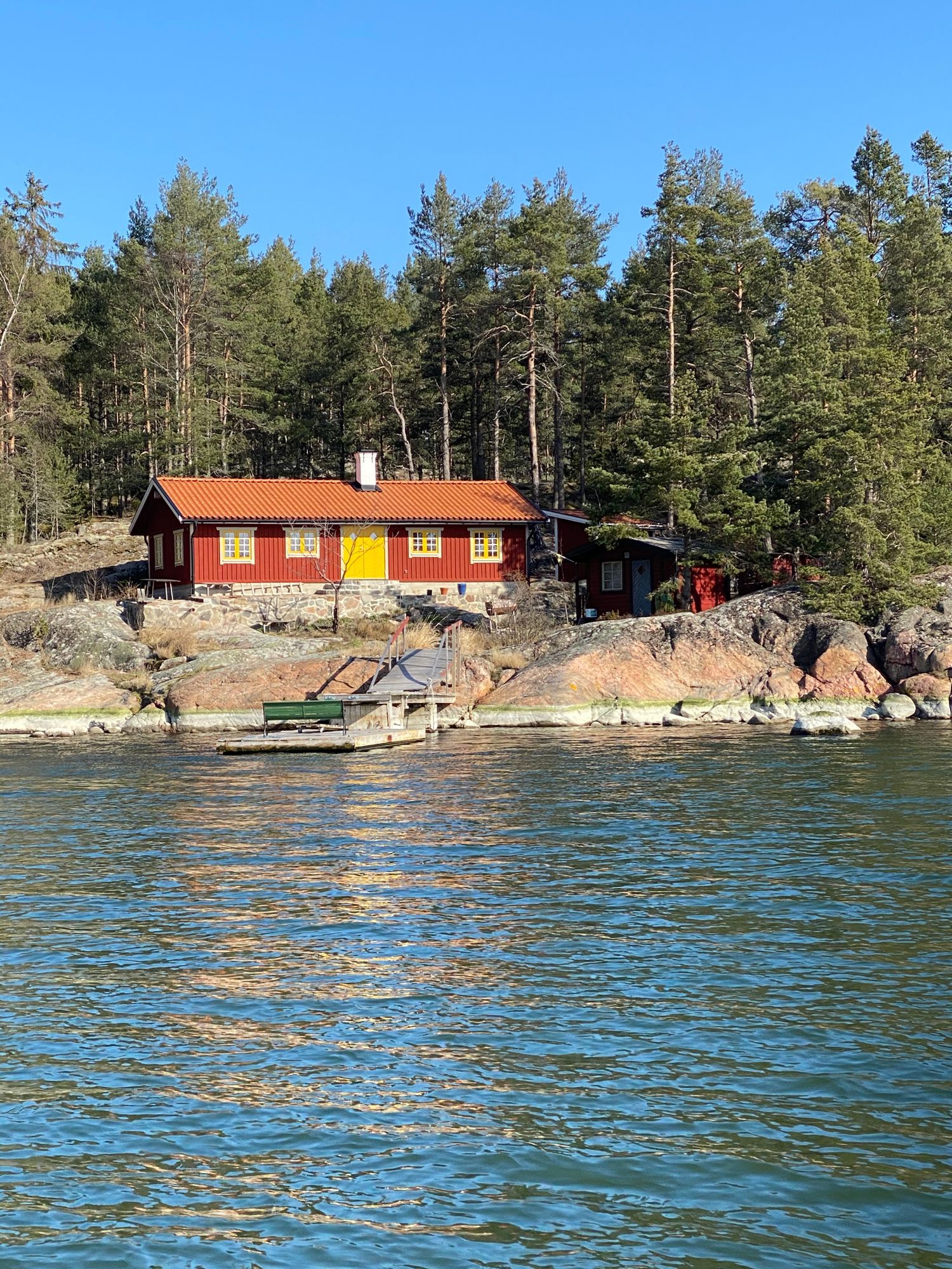 Skärgårdshemman på egen ö