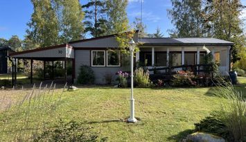 Mönsterås och Oknö, stuga nära natur och bad