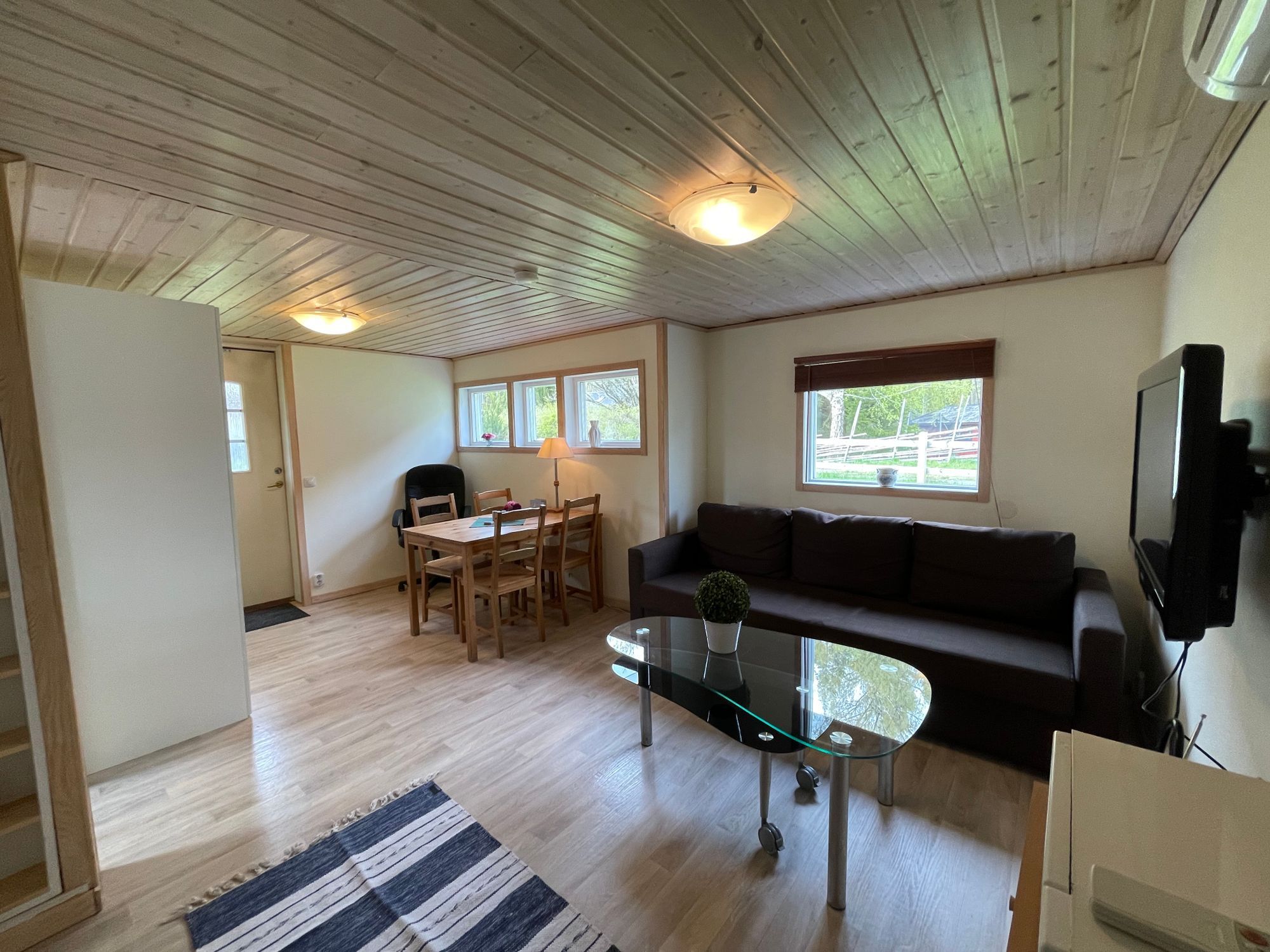 Stuga 150 meter från Vänern – bild 5 av 7