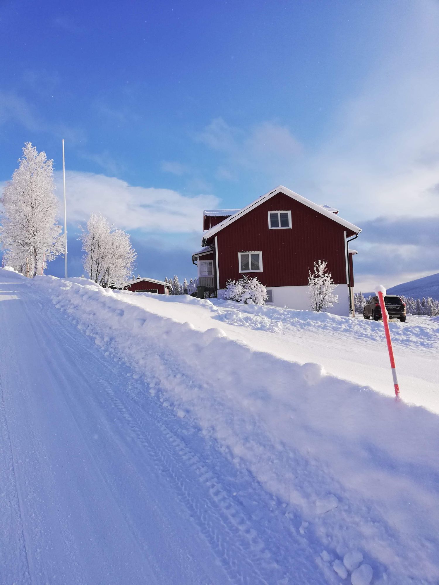 Lägenhet i villa i härliga Edsåsdalen – bild 2 av 15
