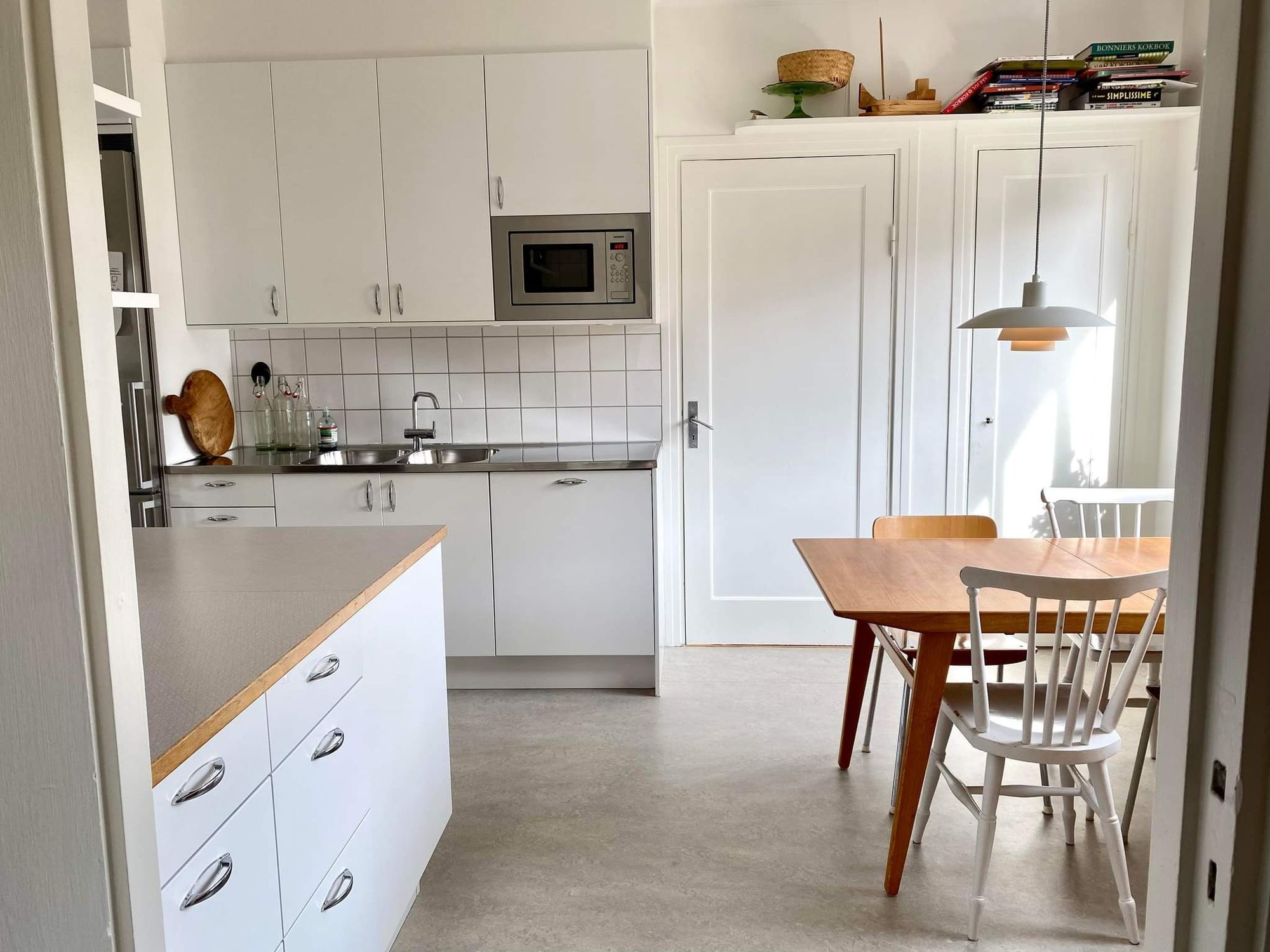 Hus med härlig trädgård mitt i Visby – bild 3 av 12