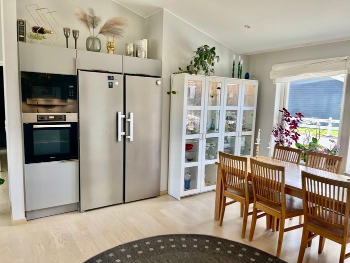 Lyxig strandnära villa i Båstad – bild 3 av 13